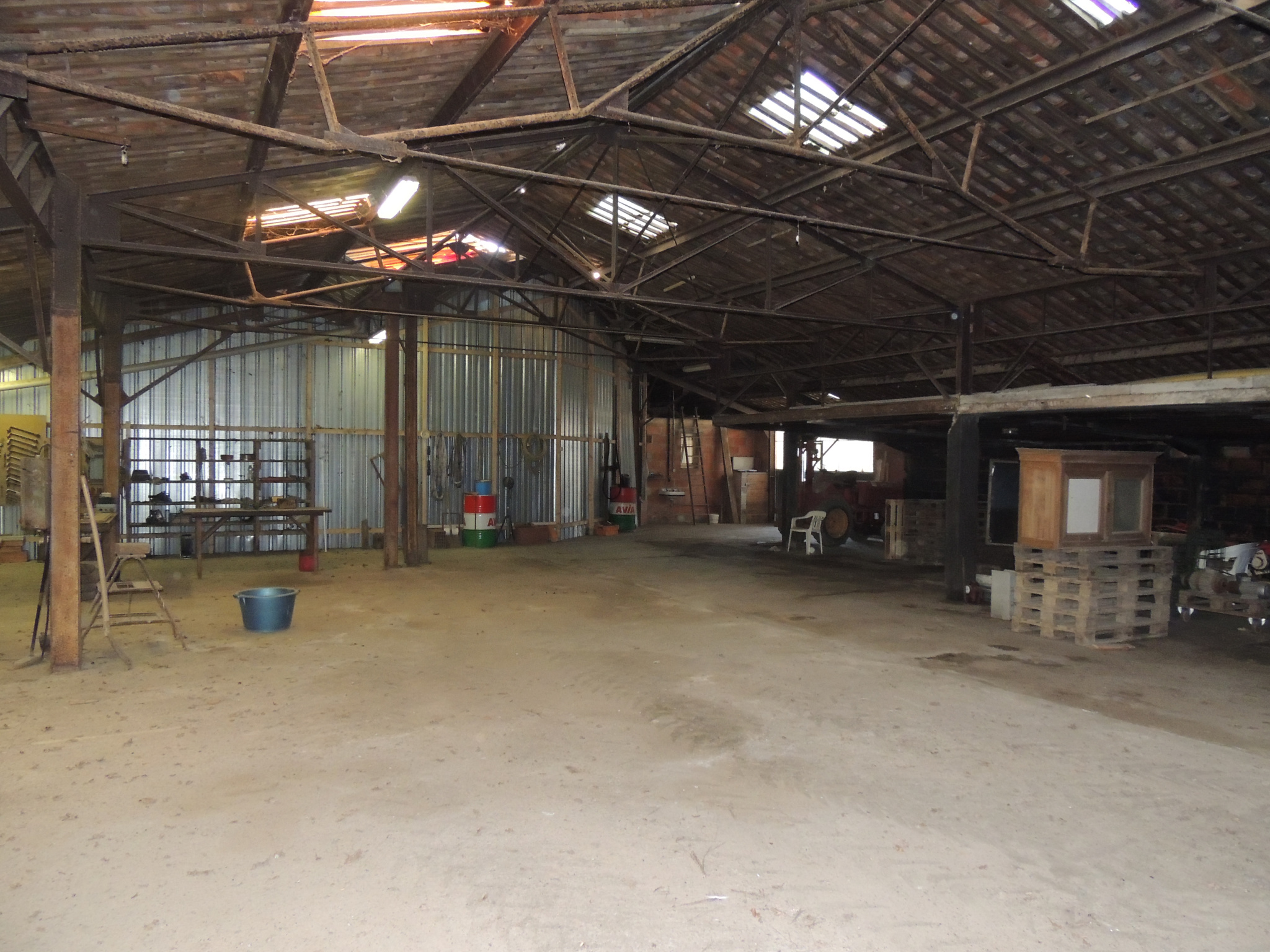 vente immobilier professionnel Entrepot à vendre 43500TTC